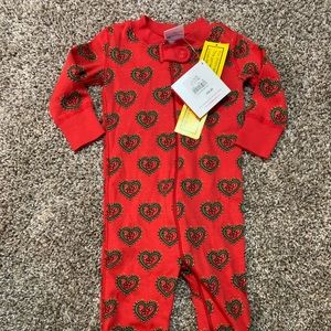 Hanna andersson 
Heart footie pajama